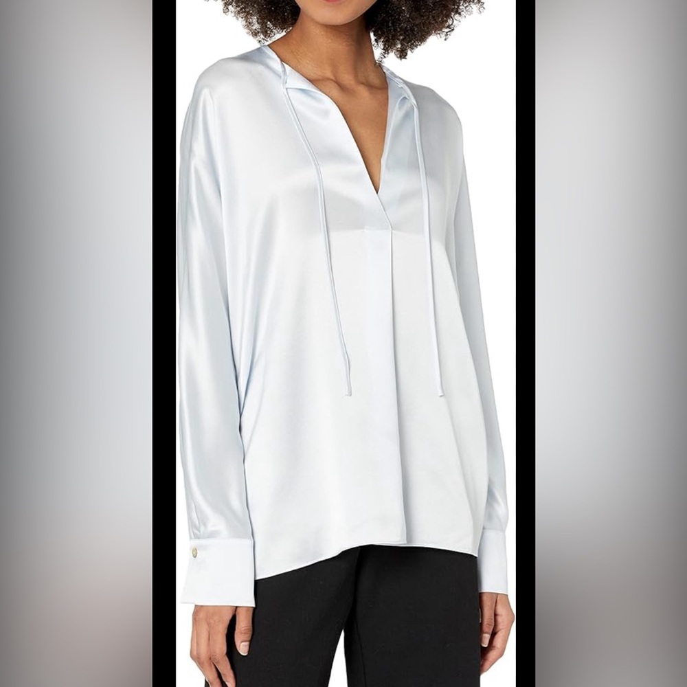 Vince baby blue silk stretchy blouse button up XS/S